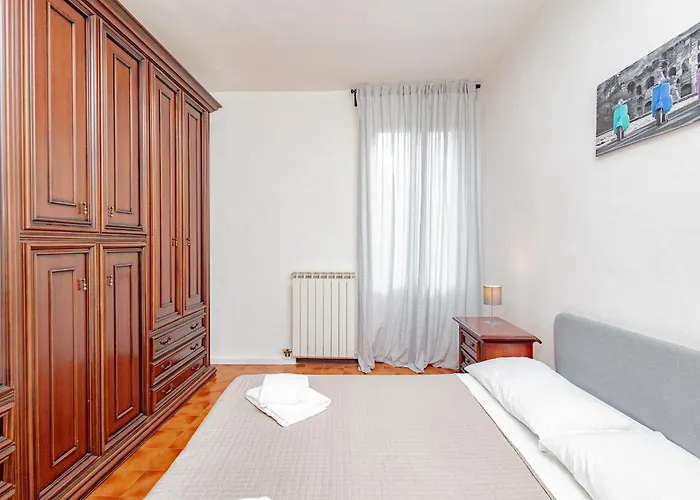 Q1 Holiday Apartment