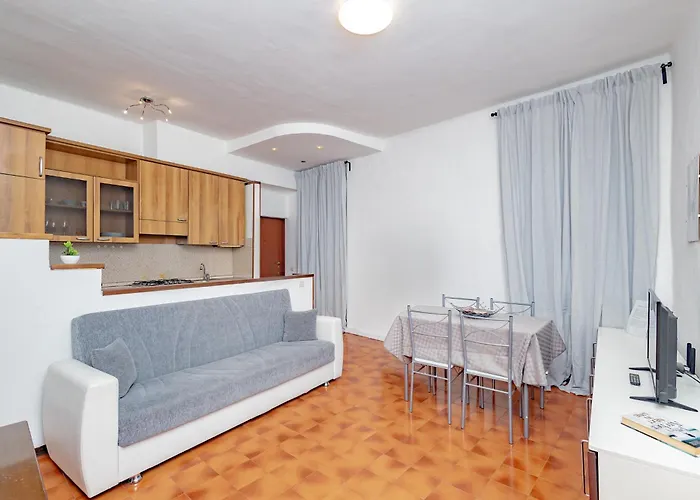 Apartment Q1 Holiday