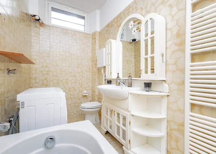 Q1 Holiday * Bergamo