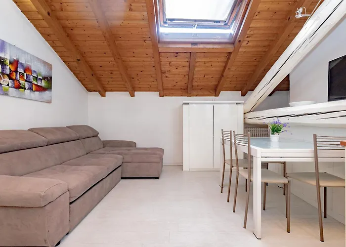 Q1 Holiday Apartment *